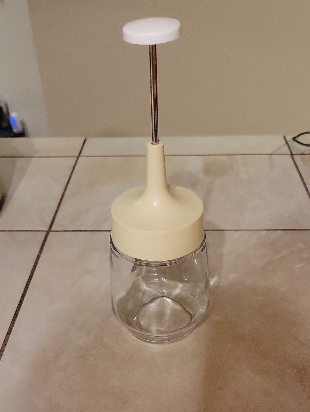 Vilntage Almond Gemco Manual Food Chopper